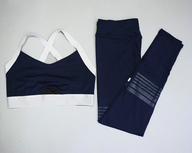 Seamless Yoga Set with Sports Bra and High Waist Leggings in navy, perfect for modern fitness enthusiasts.